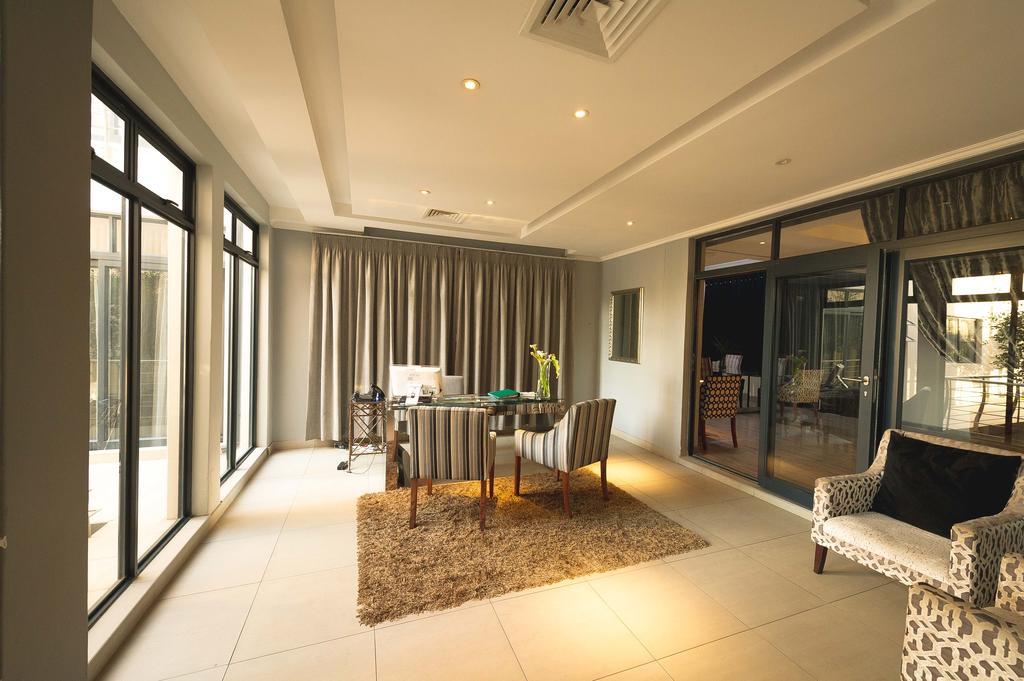 Blue Diamond Boutique Hotel Претория Экстерьер фото