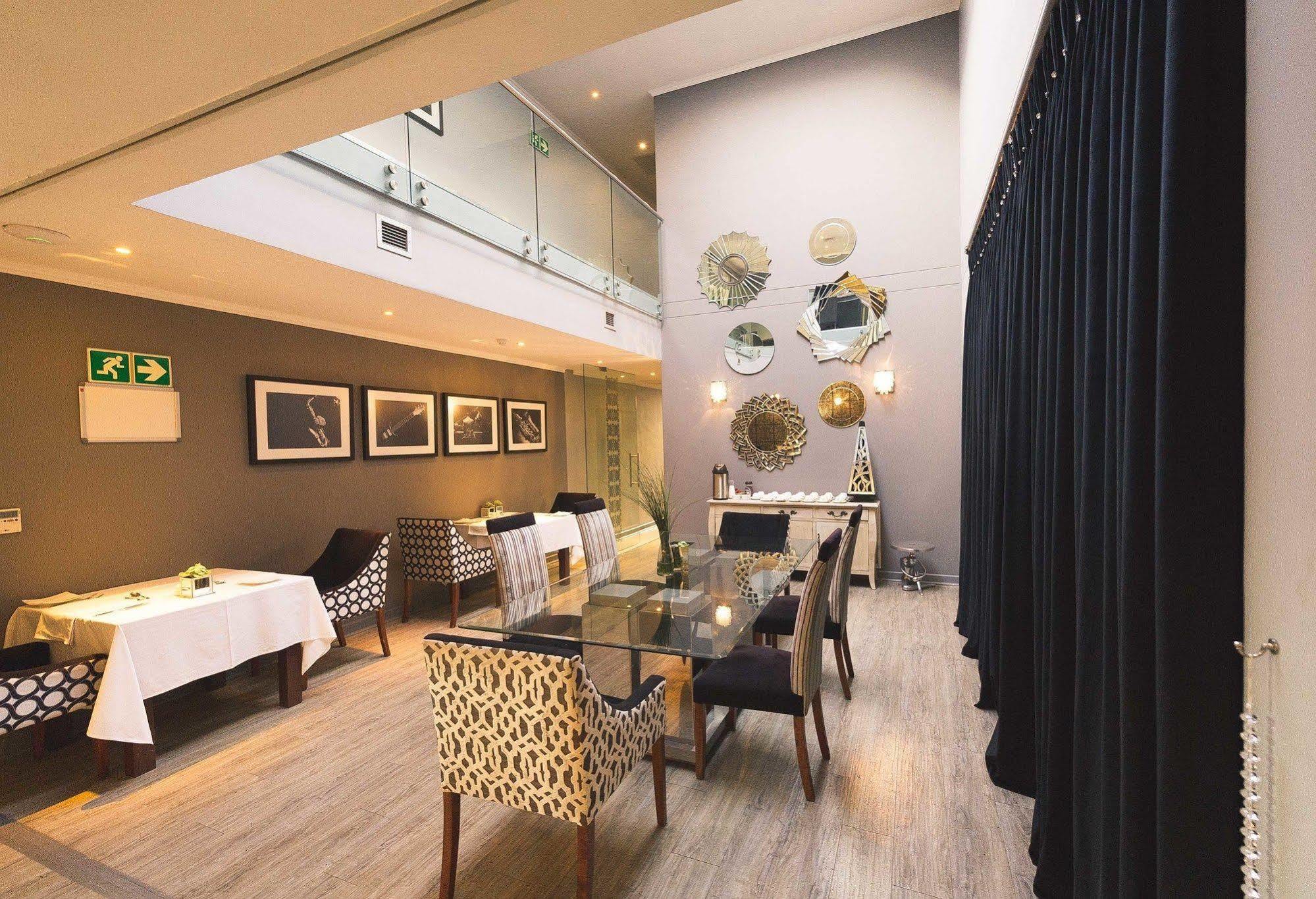 Blue Diamond Boutique Hotel Претория Экстерьер фото