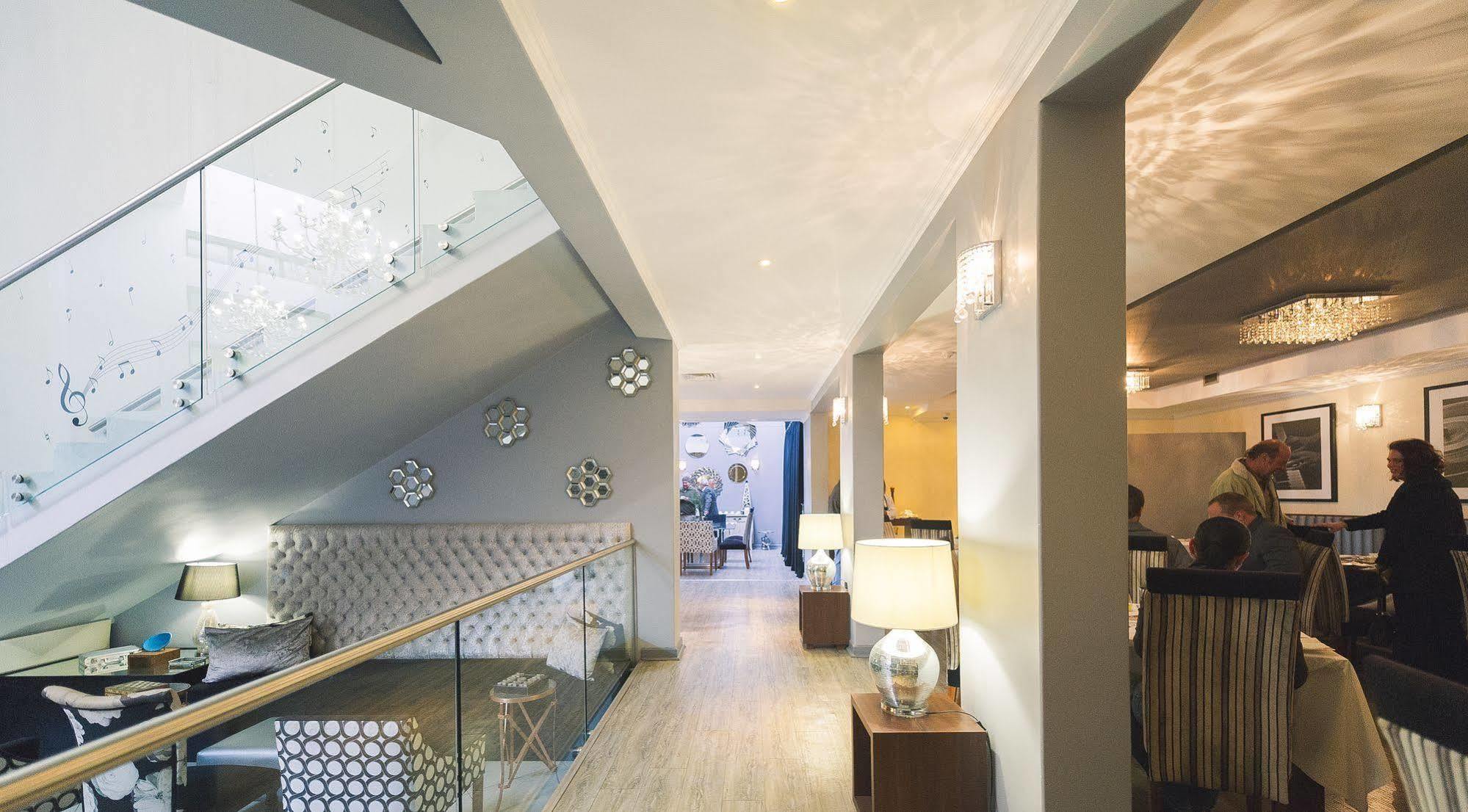 Blue Diamond Boutique Hotel Претория Экстерьер фото