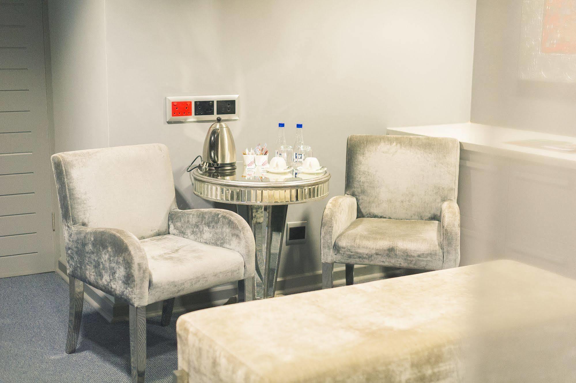 Blue Diamond Boutique Hotel Претория Экстерьер фото